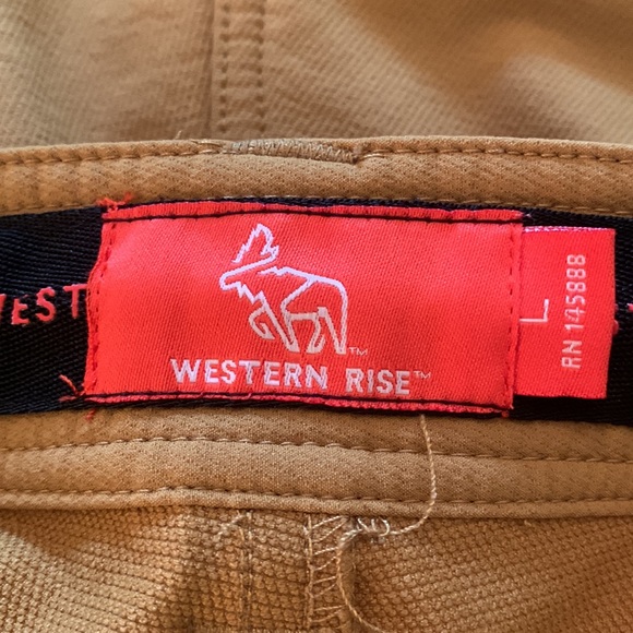 Western rise camp short. L X 7 “ inseam - Picture 5 of 6